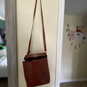 Elegant Brown Leather Crossbody Bag